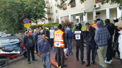  مجهول يطعن فتى يهودي (11 عاماً) في مدينة الرملة والشرطة تحقق  